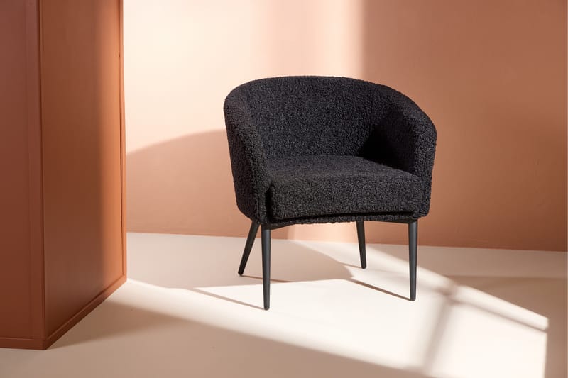 Fluffy Fåtölj - Svart - Products - Möbler - Fåtölj & stolar - Fåtölj