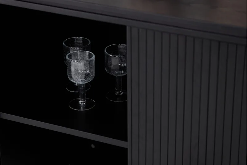 Fjällbacka Skänk 160x48 cm - Svart - Products - Förvaring - Förvaringsmöbler - Sideboard & skänk