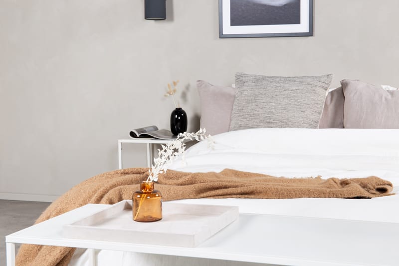 Staal Sidobord - Vit - Products - Möbler - Bord & matgrupp - Avlastningsbord & sidobord - Brickbord & småbord