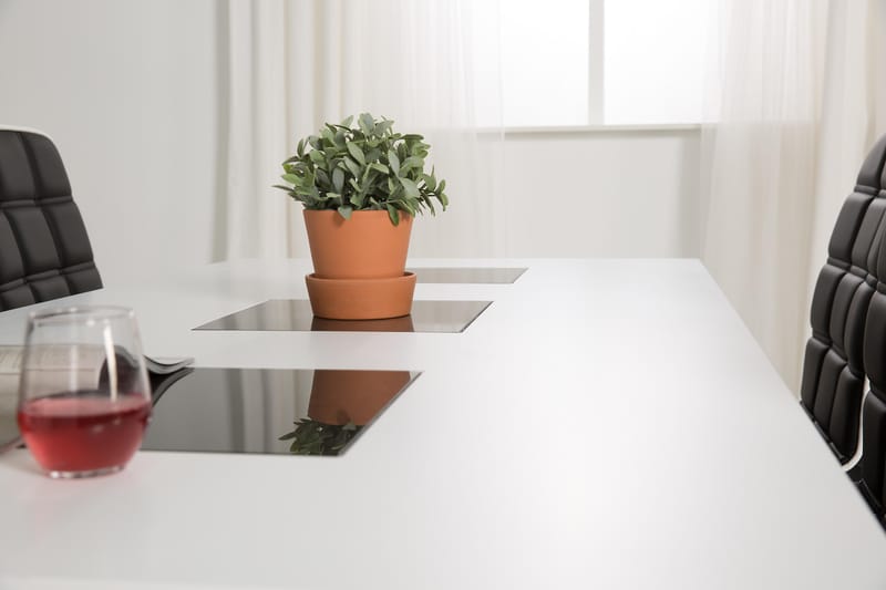 Jasmin Förlängningsbar Matgrupp 180 cm med 6 Frida Stol - Vit/Svart - Products - Möbler - Bord & matgrupp - Matgrupp