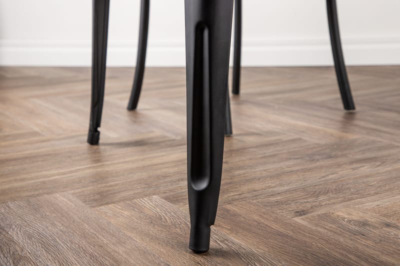 Matbord Venture Home Tempe Matbord 140 cm Walnut - Products - Möbler - Bord & matgrupp - Matbord & köksbord