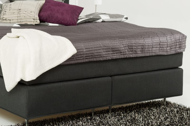 Dolly Kontinentalsäng 200x200 cm - Mörkgrå - Products - Möbler - Säng - Kontinentalsäng