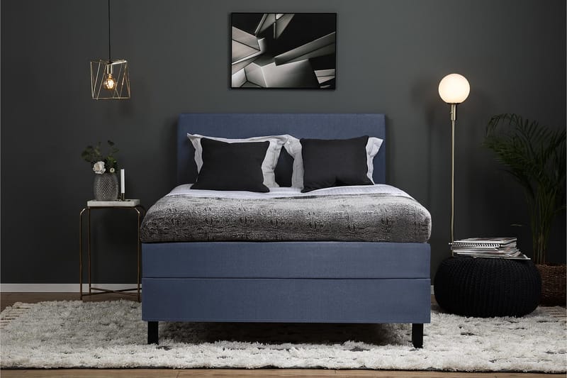 Lucky Komplett Sängpaket 140x200 Polyeter Slät Sänggavel - Nackkudde Stor Mörkblå - Products - Möbler - Säng - Kontinentalsäng