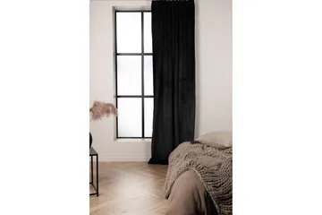 Mary Gardin 135x250 cm - Svart - Products - Textil & mattor - Gardiner - Gardinlängder - Kanallängd