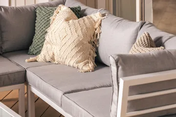 Ariany Hörnsoffa - Vit / Grå dynor - Products - Utemöbler & utemiljö - Loungemöbler - Loungesoffor