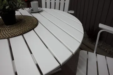 Vaxholm Matgrupp Utomhus Rund 100 cm + 4 Utestolar Vit - Products - Utemöbler & utemiljö - Utegrupp - Matgrupp utomhus