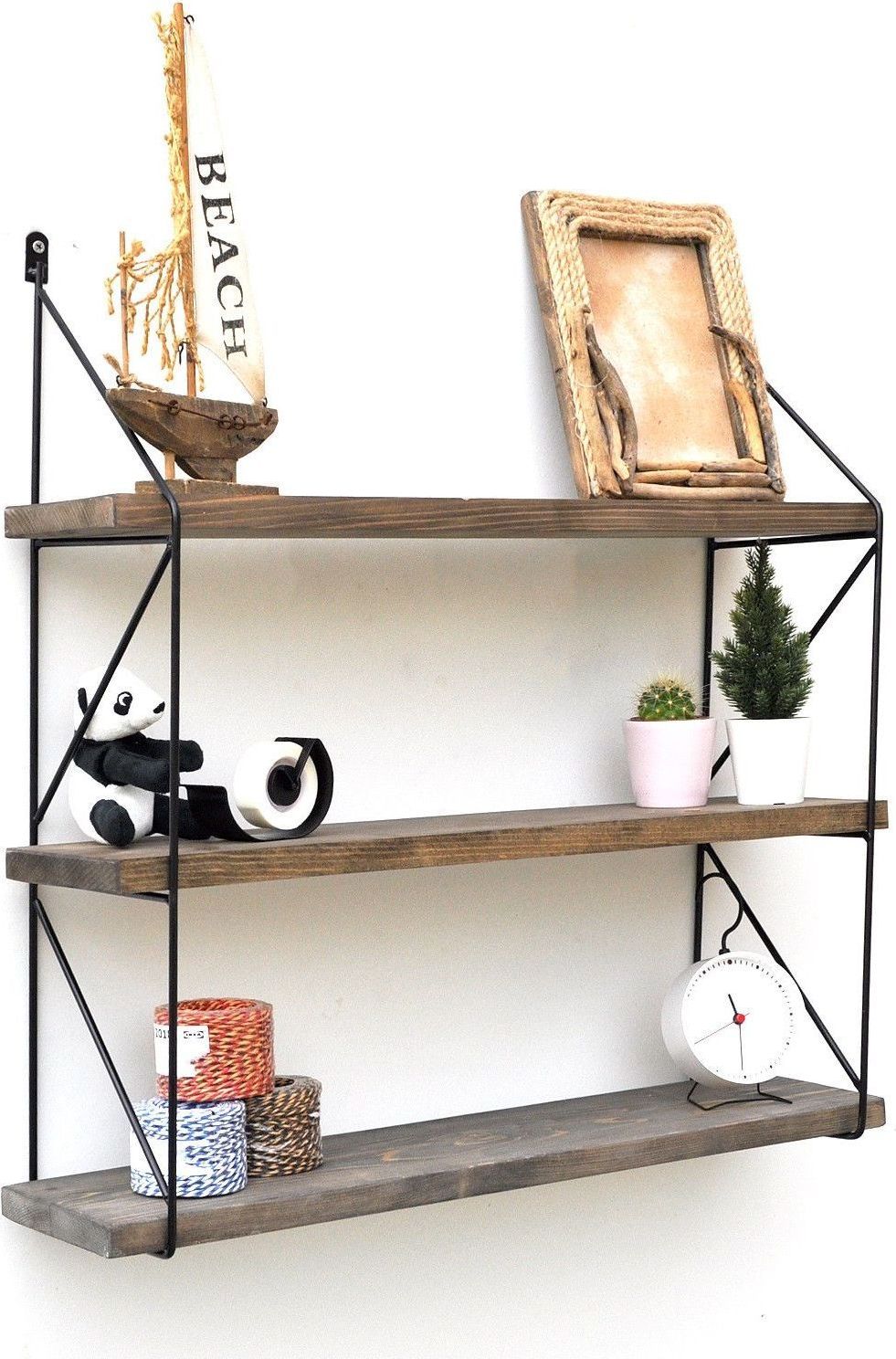 Walter vegghylle 40 - Valnøtt/svart Walter vegghylle 40 - Valnøtt/svart