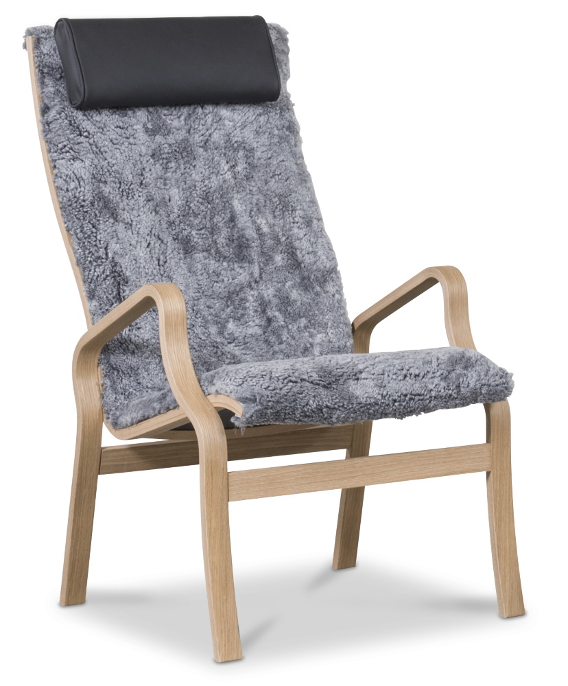 Svea lenestol - Gr�tt saueskinn / oljet eik