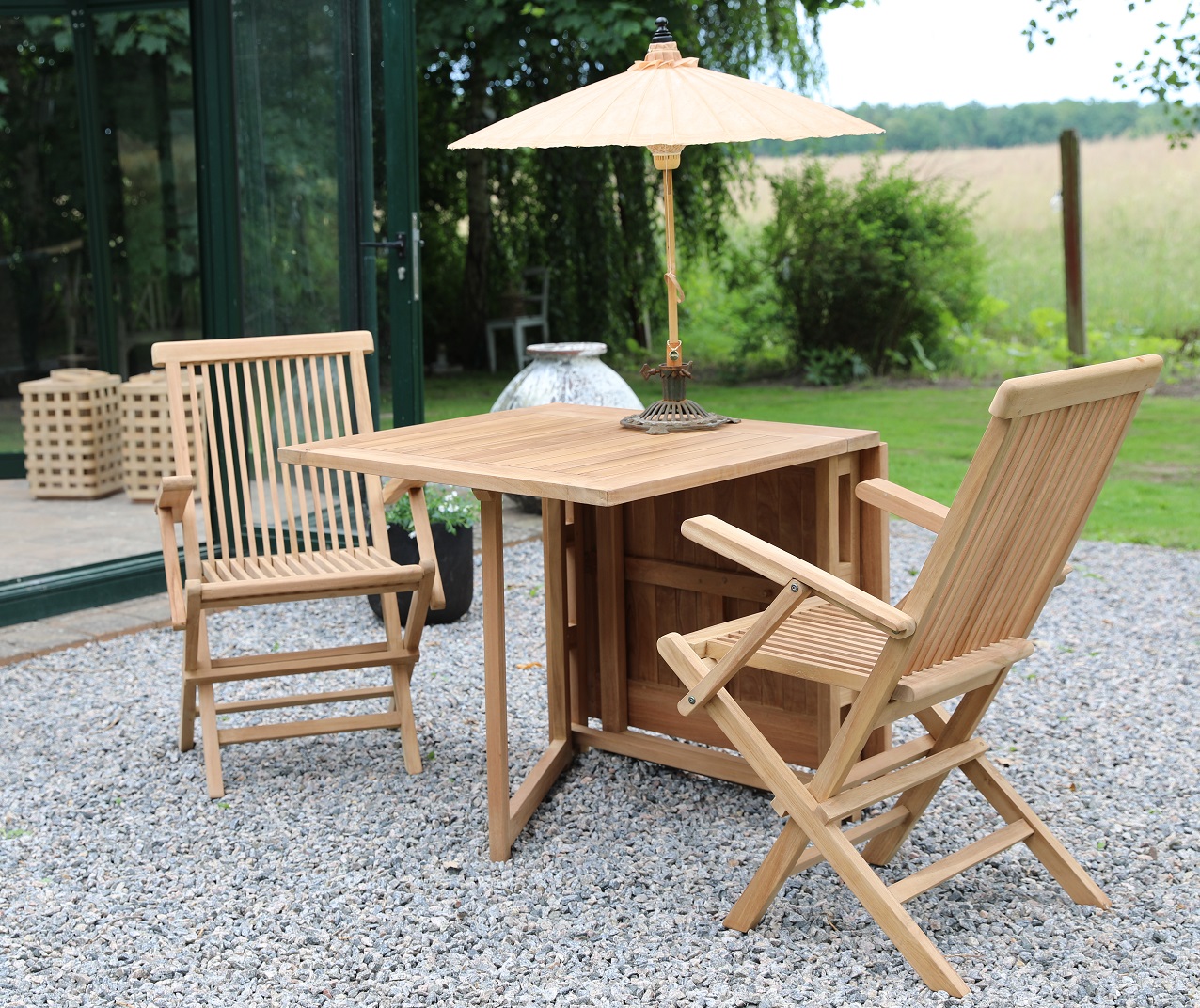 Salt� spisegruppe for uteplassen klaffbord med 2 stk. karmstoler - Teak