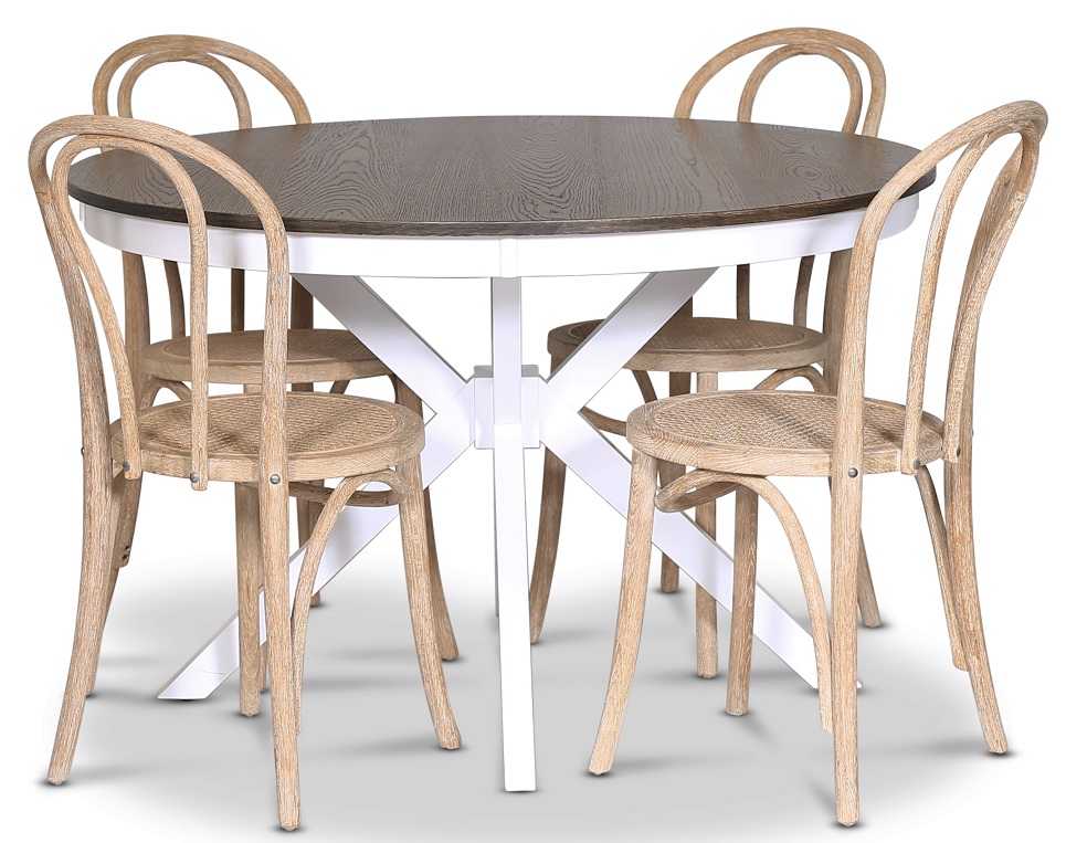 Skagen spisegruppe; rundt spisebord 120 cm - Hvit / brunbeiset eik med 4 stk Danderyd No.18 stoler whitewash Skagen spisegruppe; rundt spisebord 120 cm - Hvit / brunbeiset eik med 4 stk Danderyd No.18 stoler whitewash