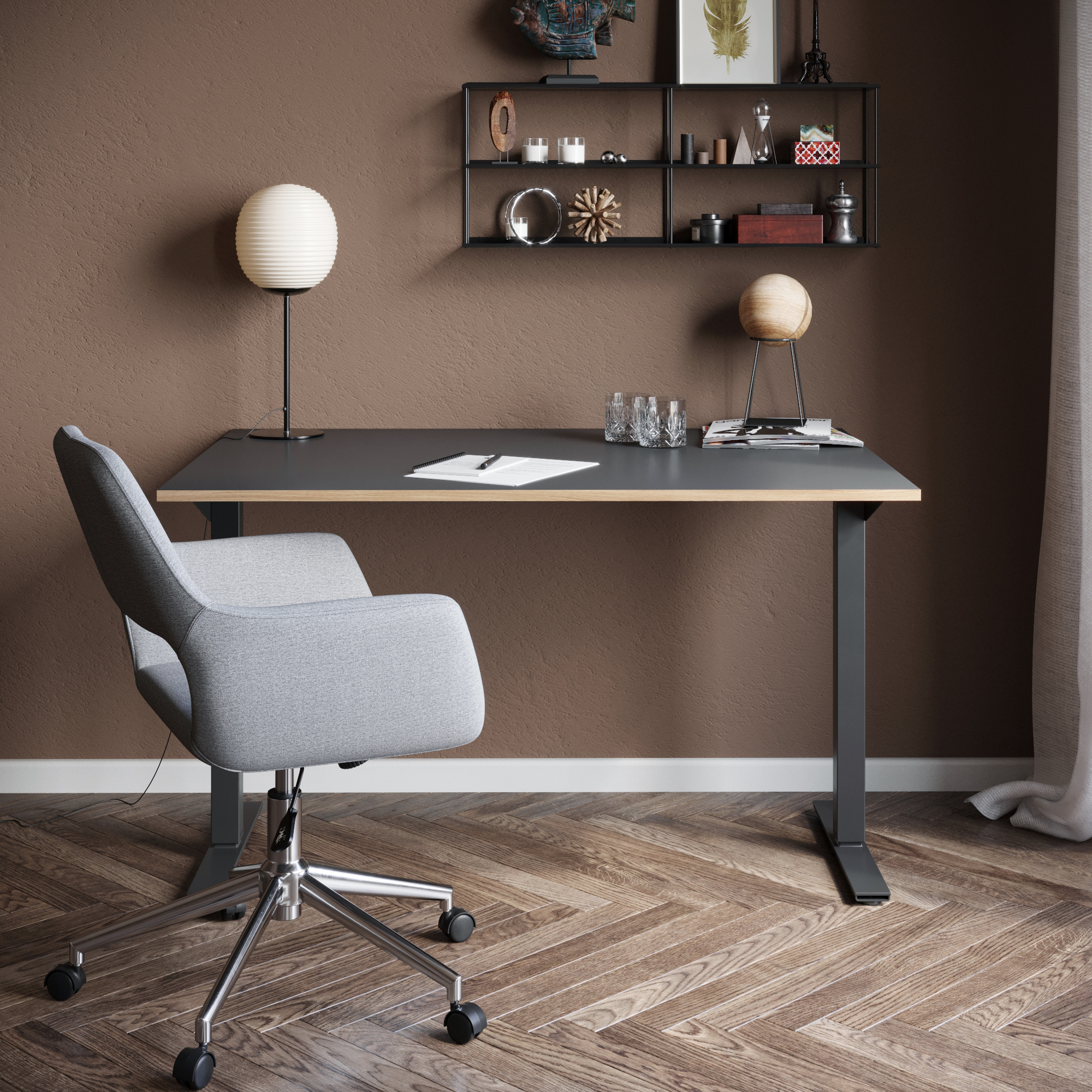 Wedge skrivebord med elektrisk heve- og senkefunksjon - Svart HPL