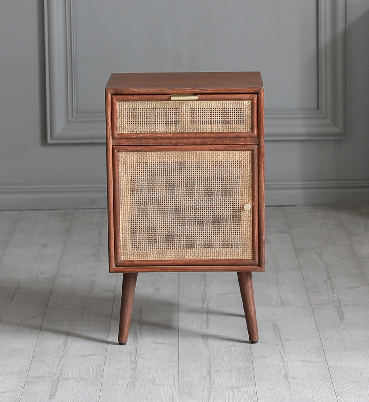 Nattbord valn?tt/rotting 71 cm h?yt + M?belben