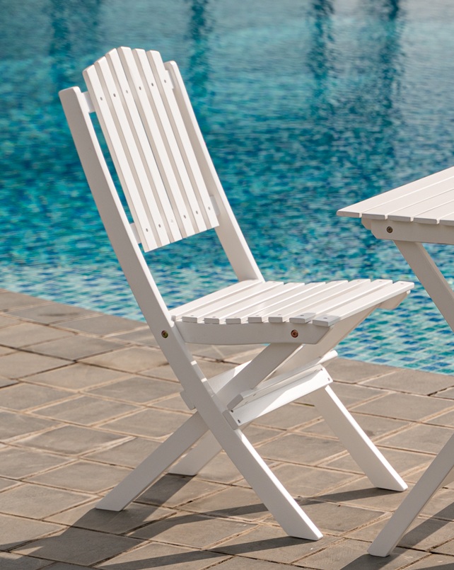 Utend�rs stol Br�nn� hvit