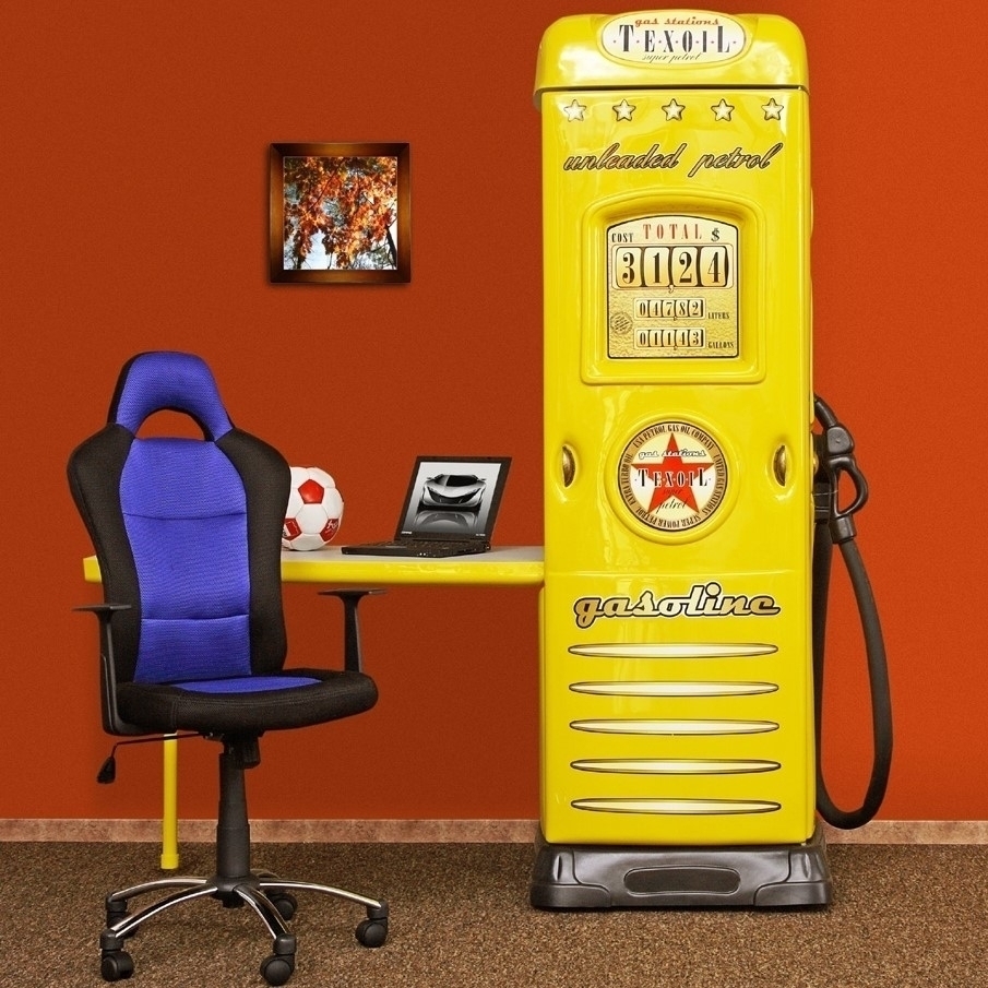 Skrivebord med garderobe innbygd bensinstasjon - Valgfri farge!