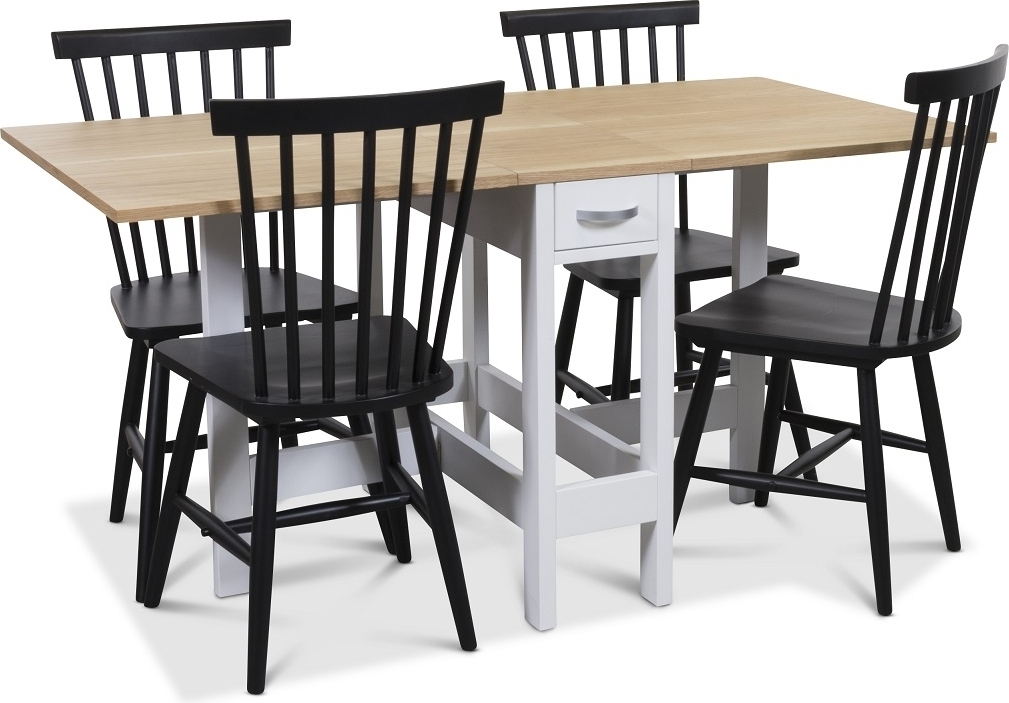 Signum spisegruppe Slagbord hvit/eik med 4 sorte Karl knaggstoler