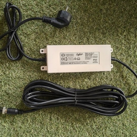 Robotgressklipper 1500 m² | Lyfco E1800-1 WiFi Robotgressklipper 1500 m² | Lyfco E1800-1 WiFi