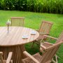Salt utegruppe i teak: rundt bord 150 cm med 8 lenestoler