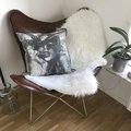 Kundebilde Flaggermusstol Trendens - Brunt skinn / Messing