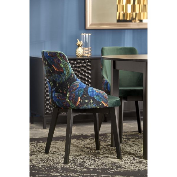 Berivan uttrekkbart spisebord 102-142 cm - Sort Berivan uttrekkbart spisebord 102-142 cm - Sort