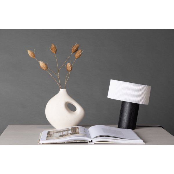 Branäs bordlampe - Sort/Hvit Branäs bordlampe - Sort/Hvit