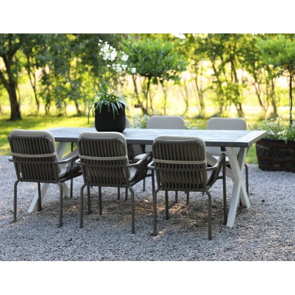 Oxford utendrs spisegruppe: grtt/hvitt bord 220 cm, inkludert 6 stk. Lincoln stablebare karmstoler gr/beige