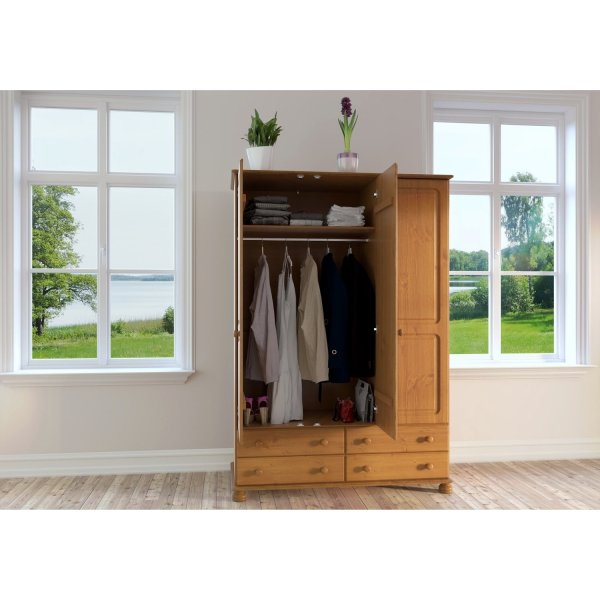 Richmond garderobeskap med 3 dører - Brun Richmond garderobeskap med 3 dører - Brun