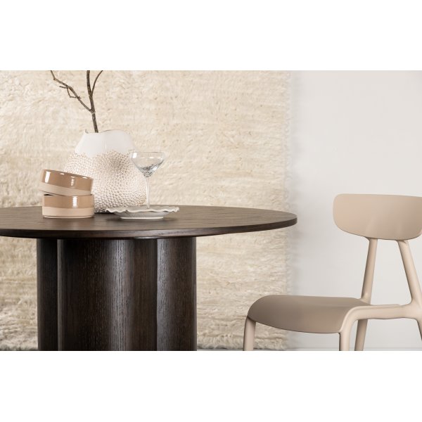 Spisebord Olivia rundt 110 cm semsket skinn Spisebord Olivia rundt 110 cm semsket skinn