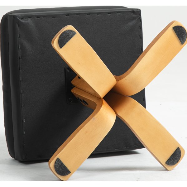 Duva hvilestol med fotskammel i sort PU med brune ben