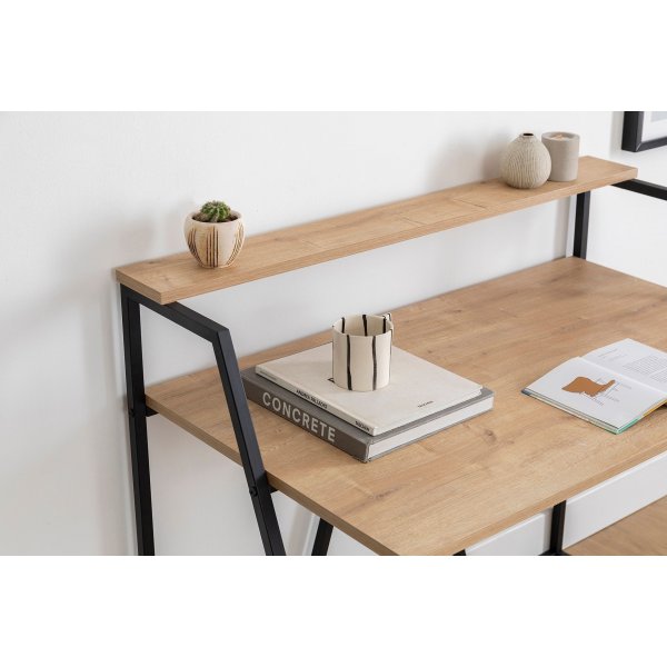 Lissa skrivebord 105 x 60 cm - Safir eik/sort Lissa skrivebord 105 x 60 cm - Safir eik/sort