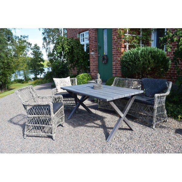 Spisegruppe Provence: Sofa, 2 stk. lenestoler og et scottsdale spisebord - Sement Spisegruppe Provence: Sofa, 2 stk. lenestoler og et scottsdale spisebord - Sement