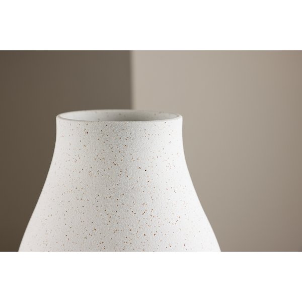 Rellis vase 14 x 24 cm - Hvit Rellis vase 14 x 24 cm - Hvit