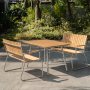 Mllan utegruppe i teak: 2 sofaer med spisebord 120x80 cm