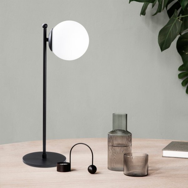 Fas bordlampe, opal - Svart Fas bordlampe, opal - Svart