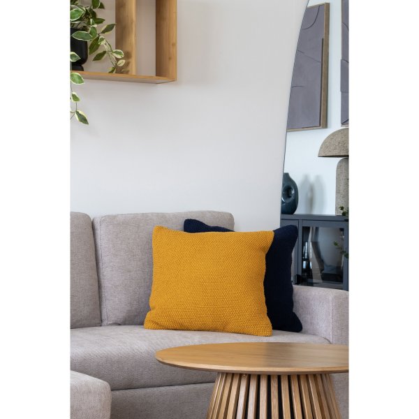 Santos pyntepute 45 x 45 cm - Oker Santos pyntepute 45 x 45 cm - Oker