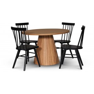 Cleo spisegruppe, rundt bord 110 cm, inkludert 4 stk. svarte Orust pinnestoler - Oljet eikefiner Cleo spisegruppe, rundt bord 110 cm, inkludert 4 stk. svarte Orust pinnestoler - Oljet eikefiner