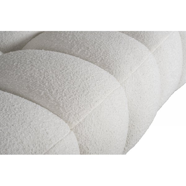 Sovesofa i et kraftig design Sovesofa i et kraftig design