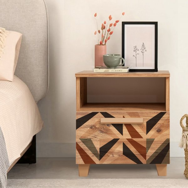 Leva Triangle nattbord - Furu