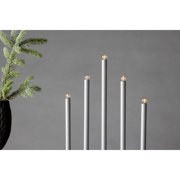 Björnfjället lysestake 22 x 42 cm - Sort/Sølv Björnfjället lysestake 22 x 42 cm - Sort/Sølv