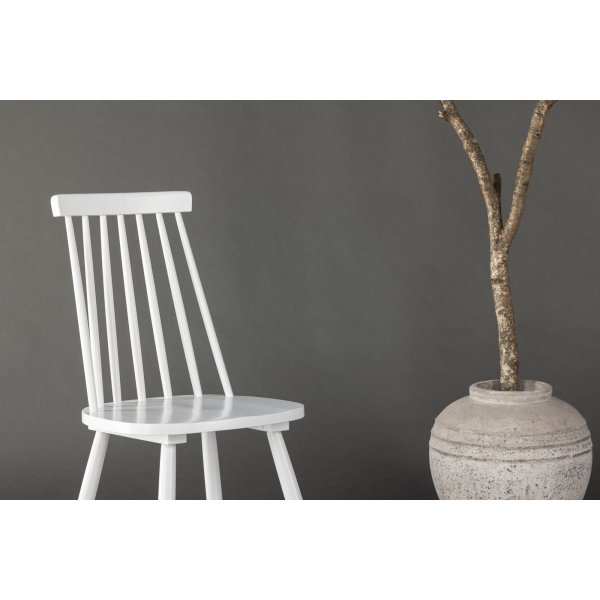 Lönneberga spisestuestol - Hvit Lönneberga spisestuestol - Hvit