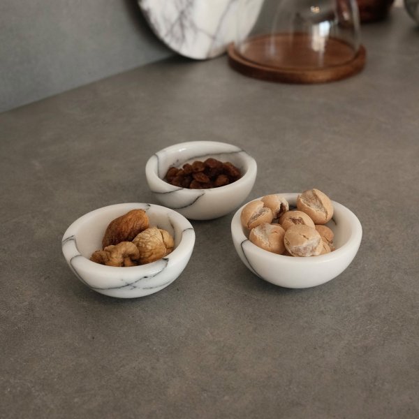 Skåler i hvit marmor fra Sicilia 3 stk Skåler i hvit marmor fra Sicilia 3 stk