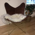 Kundebilde Flaggermusstol Trendens - Brunt skinn / Messing