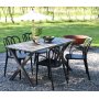 Spisegruppe Scottsdale: 150 cm grtt trebord inkludert 4 stk. Thornet stablebare karmstoler