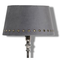 Velvet lampeskjerm med nagler 33 cm - Grå / Messing Velvet lampeskjerm med nagler 33 cm - Grå / Messing