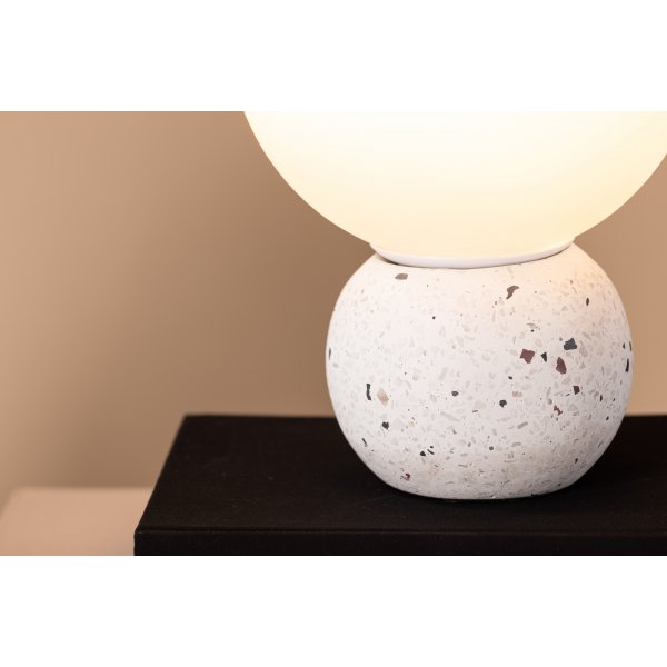 Metz bordlampe - Hvit Metz bordlampe - Hvit