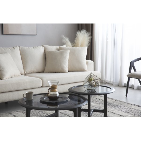 Sofa beige 4-seter med løse puter - Remy Sofa beige 4-seter med løse puter - Remy