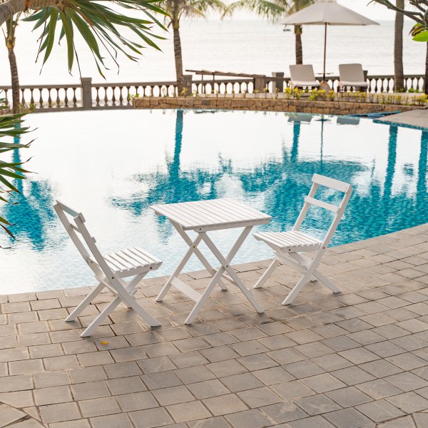 Knohult utegruppe; 2 stoler og bord