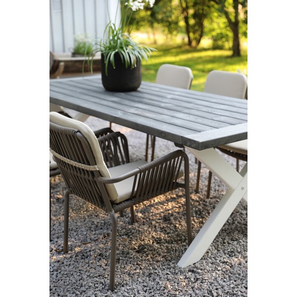 Oxford utendørs spisegruppe: grått/hvitt bord 220 cm, inkludert 6 stk. Lincoln stablebare karmstoler grå/beige Oxford utendørs spisegruppe: grått/hvitt bord 220 cm, inkludert 6 stk. Lincoln stablebare karmstoler grå/beige