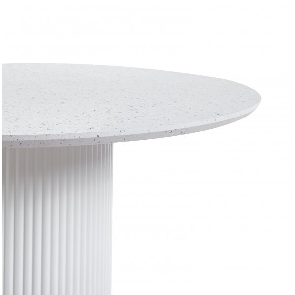 Spisegruppe Sandö spisebord Ø120 cm i hvit terrazzo med 4 Inez spisestoler i svart kunstskinn Spisegruppe Sandö spisebord Ø120 cm i hvit terrazzo med 4 Inez spisestoler i svart kunstskinn