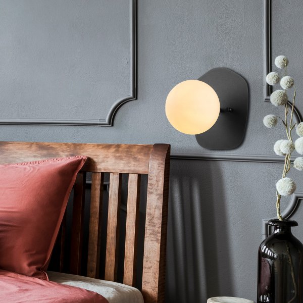 Well vegglampe 11680 - Sort/hvit Well vegglampe 11680 - Sort/hvit