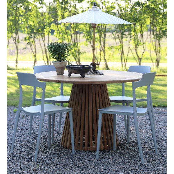 Spisegruppe Salt teak: Teakbord rundt 120 cm inkludert 4 stk. Abbe stoler